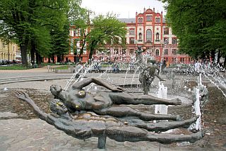 Auf dem Programm: der sog. Pornobrunnen in Rostock