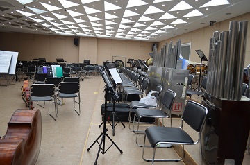 Blick in einen Musikraum der Schule